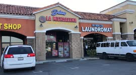 US, Los Angeles: Santa Clarita La Michoacana Closed in Solidarity of Immigrants