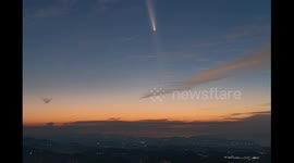 Stunning comet streaks across the sky over Zijin Mountain