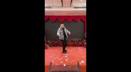Chinese man stuns wedding guests with disappearing act