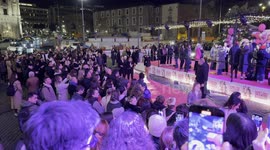 Some fans awaited the arrival of actress Renée Zellweger and the other actors from the cast of the fourth film in the ‘Bridget Jones’ series at the pink carpet organized at The Space Cinema - Moderno Roma for the presentation in Rome.