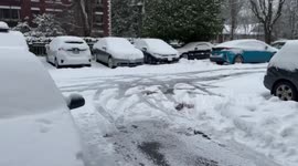 Canada: Streets in Vancouver are covered in snow