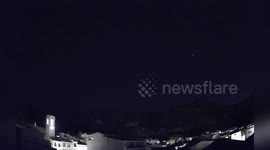 Meteor illuminates night sky over Spain