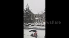 US: Snow Showers Hit Western Washington 4