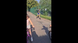 Hilarious moment: Girl tumbles while learning roller skating with family