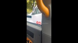 London cab driver has a verbal spat with hasty van driver