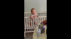 Adorable toddler's reaction to Dad making his food is beyond heartwarming