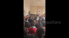Serbia: Farmers and protesters storm the Municipal Council in Bogatić