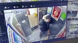 Lift doors trap dog lead pulling pet and owner in the air