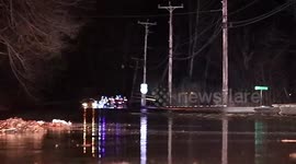 US: Rescuers Pull Stranded Motorists From Floodwaters in West Virginia