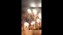 Fire dragon dance staged in S China