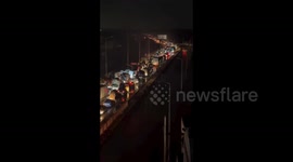 Hundreds of Palestinian vehicles are heading to the north of the Gaza Strip via Salah Al-Din road