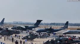 Aviation world shocked as rival U.S. and Russia warplanes pictured together