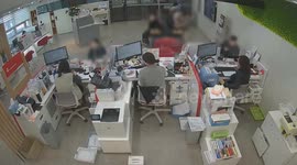 Bank robber with toy water gun foiled after two-minute stand-off in South Korea