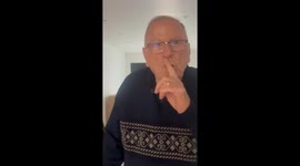 Heartwarming Grandad Hiding His Valentines Flowers For His Wife Of 60 Years (1.2M views)