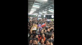 Moment Before New Delhi Railway Station Stampede: Video Shows Heavy Rush as Passengers Head to Mahakumbh