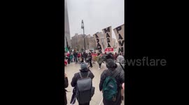 US: New Yorkers Demand Governor Hochul Remove Mayor Eric Adams
