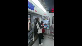 Smart windows display info on Chongqing's light rail