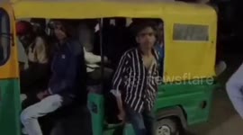 Police find 19 passengers crammed into a rickshaw in India