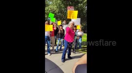 US: Granada Hills Residents Protest Over L.A. Fire Debris Disposal Plans