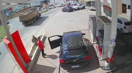 Staff try to stop fill-and-flee driver from leaving gas station