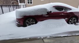 US: Virginia Blanketed In Snow As Winter Storm Moves Through State 2