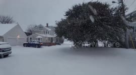 US: Virginia Blanketed In Snow As Winter Storm Moves Through State 3
