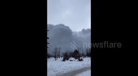Terrifying footage of avalanche crashing down mountain in China before engulfing tourists