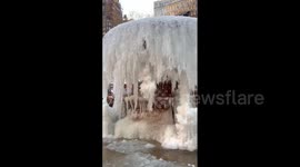 US: Frozen Fountain At Bryant Park In New York City