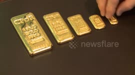 US: Gold bars worth billions fly from London to New York