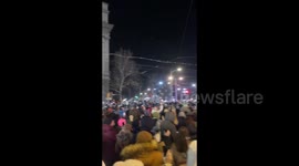 Serbia: 15 minutes of silence during large protest in Belgrade