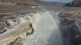 Cascade spectacle of Hukou Waterfall