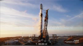 US: SpaceX Rocket Blasts Off, Unleashing 22 Internet Satellites into Orbit