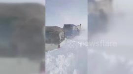 Iran: Severe Snowstorm Traps Vehicles in East Azerbaijan Province, Iran