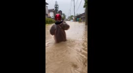 British tourists caught up in flash floods on Full Moon Party island