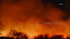 US, Los Angeles: Lebec Smokey Wildfire Burns Along Interstate 5