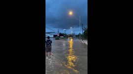 Flash floods swamp roads in southern Thailand