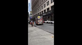 Firefighter parks fire truck in 8 seconds in Manhattan, New York, USA