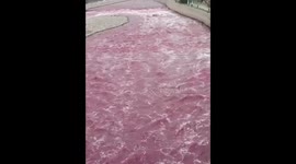 Abnormal red color in Rimac River raises concerns in Lima, Peru
