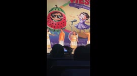 Little girl dances solo after partner refuses in Bengaluru, India
