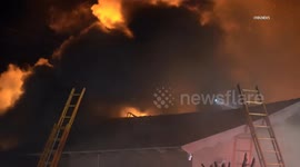US, Los Angeles: Granada Hills Early Morning Structure Fire