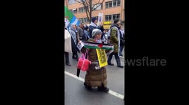 Sweden: Dozens of demonstrators took to the streets of Stockholm, Sweden, to express their solidarity with Palestine