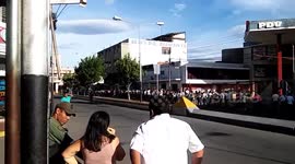 #Frontera Lanzado consignas contra el régimen, y entonando el Gloria al Bravo Pueblo