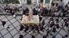 The Rainha Santa statue returns to Santa Clara monastery Coimbra Portugal