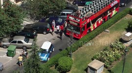 Road Rage: Bus driver VS car drivers fight !