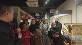 Foreign expats explore charm of Chinese cloisonne