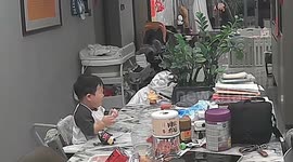 Critical response: Heimlich maneuver frees choking infant in China