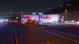 US, Los Angeles: Pomona FedEx Truck Crash Blocks Freeway Lanes