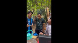 Picnic surprise: Boiled noodles end up all over the boy's face