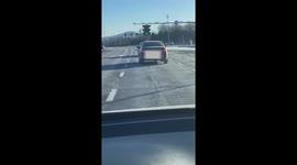 Driving with signals: Unusual sight of a traffic light on a car in China