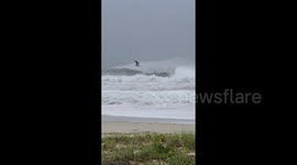 Australia: Large Swells Batter East Coast as Cyclone Alfred Approaches 2